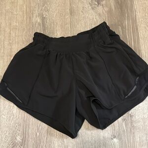 Lululemon hotty hot short